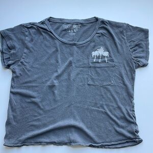 Women’s Amuse Society beach T-shirt size small